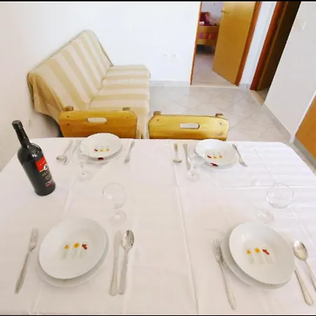 Apartment Mirjana *