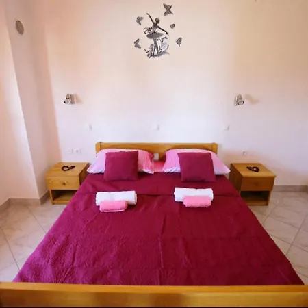 Apartment Mirjana *